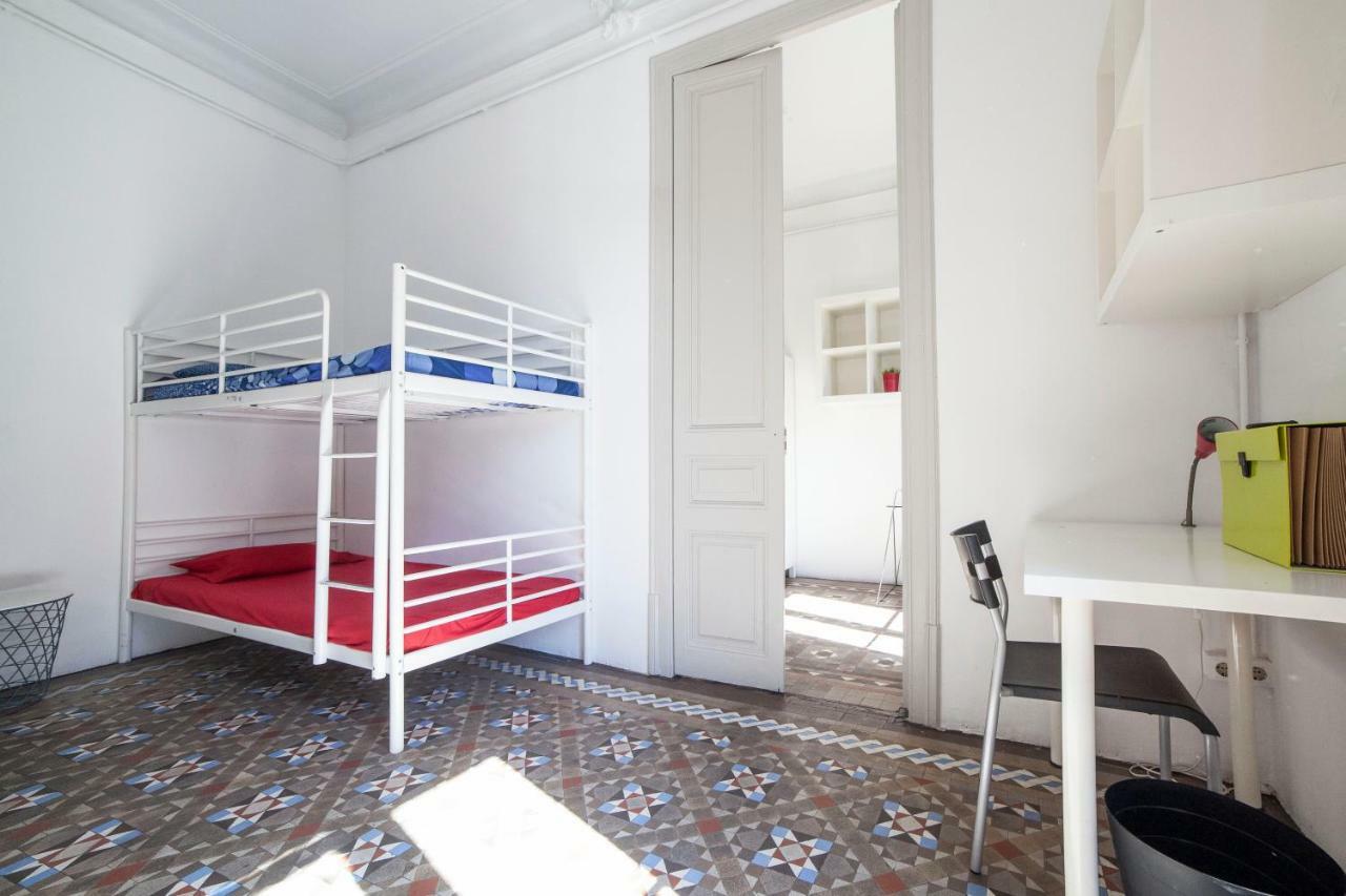 B21-Apartamento Modernista Para Grupos Barcelona Exterior photo